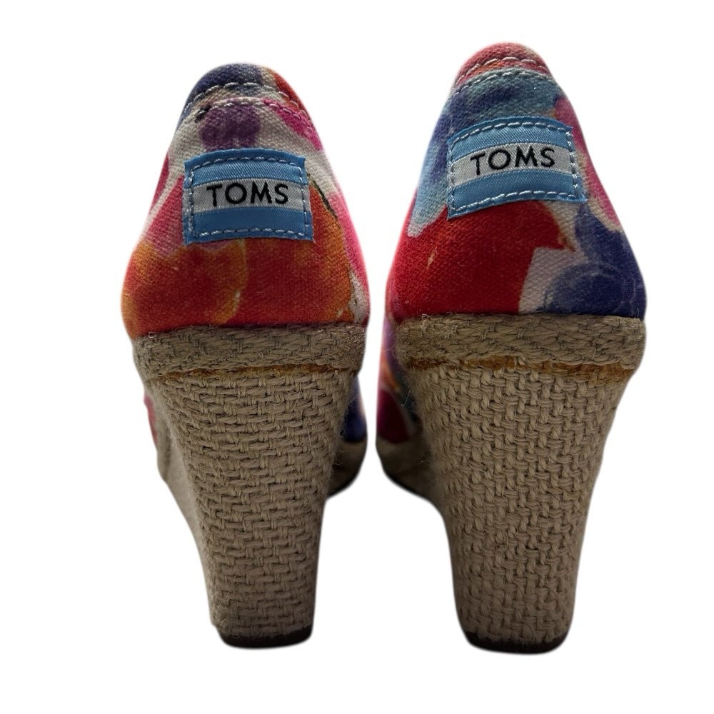 Toms Calypso Corbel Classic Pump Wedge Heels Sandal Shoes Floral SIZE 8 | Finer Things Resale