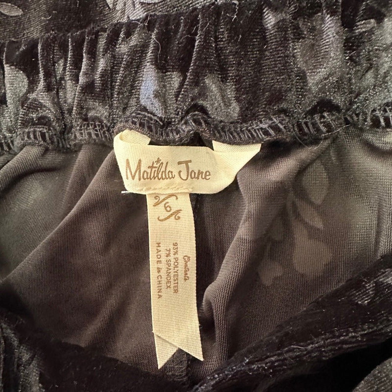 Matilda Jane black velvet pants SIZE 6 | Finer Things Resale