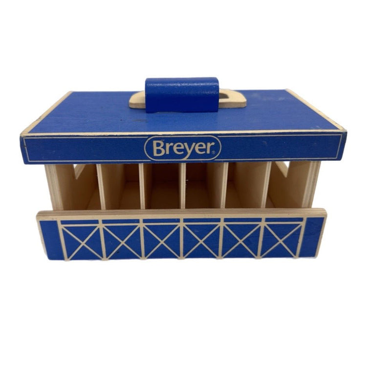 Breyer Horses Farms wooden carry stable Stablemates 59217 | Finer Things Resale