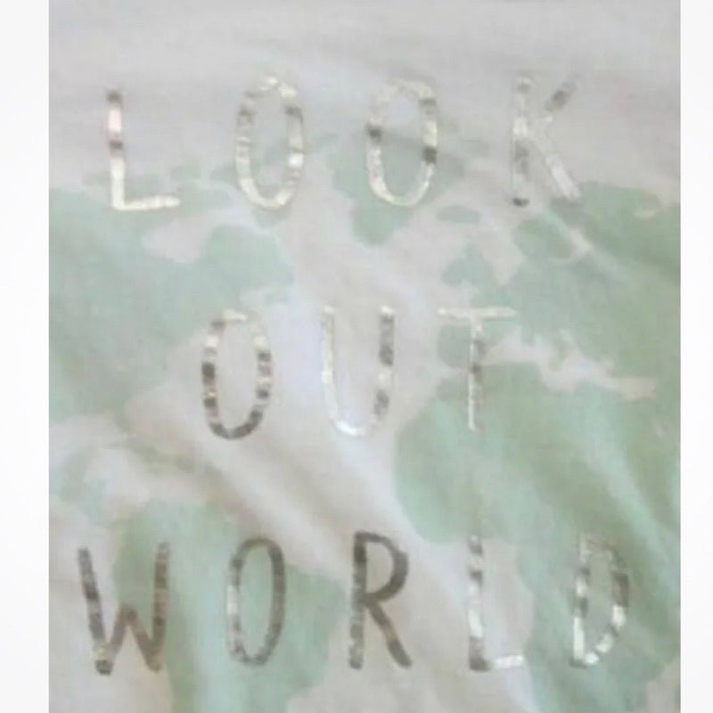 Old Navy "Look Out World" short sleeve t-shirt SIZE 4T | Finer Things Resale