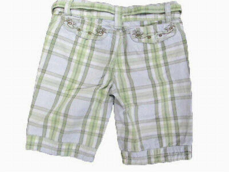 Squeeze plaid shorts SIZE 7 | Finer Things Resale