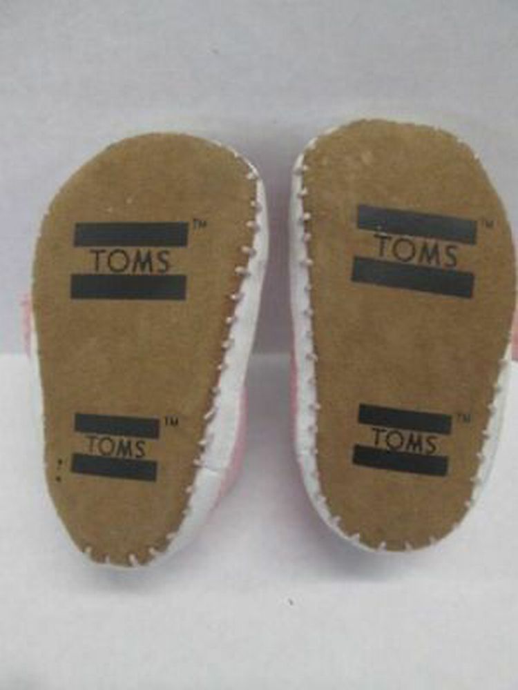 Toms canvas slip on loafer SIZE 3 | Finer Things Resale