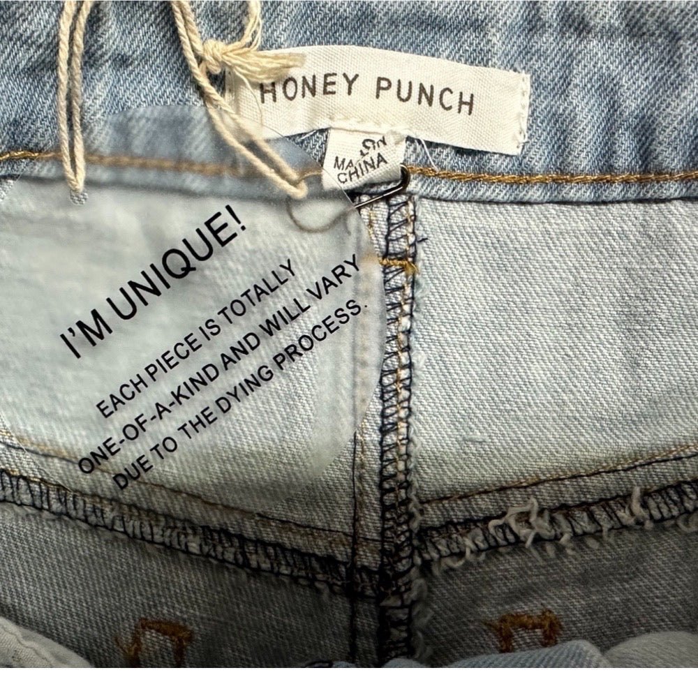 Honey Punch high waisted distressed denim cutoff shorts SIZE SMALL BRAND NEW! | Finer Things Resale