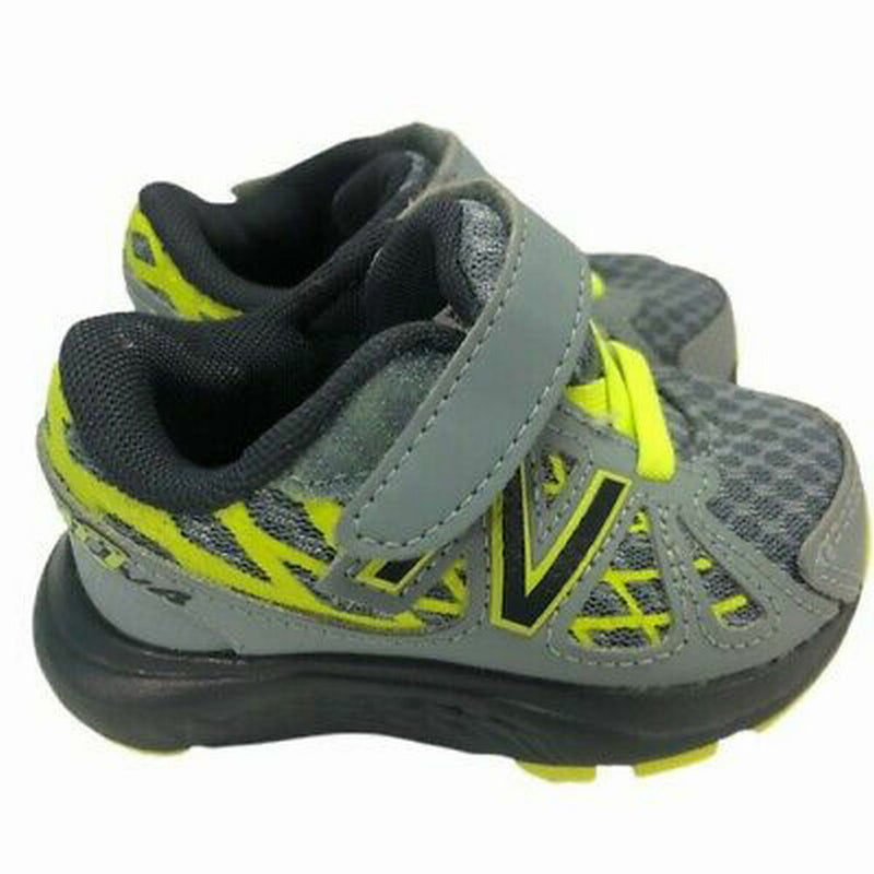 New Balance athletic sneakers tennis shoes SIZE 4 | Finer Things Resale