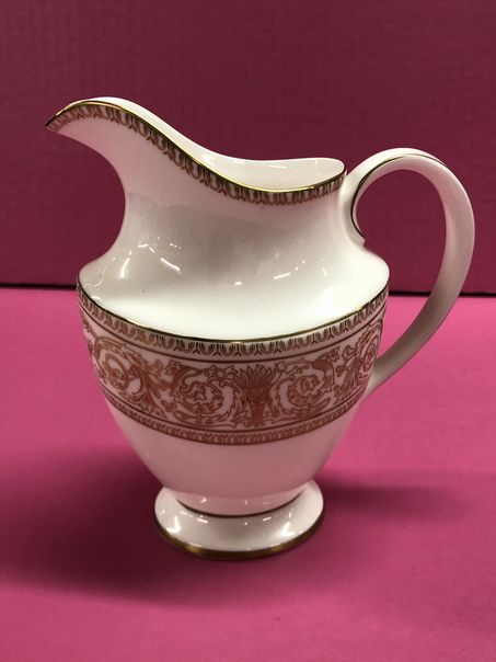 Royal Doulton Sovereign Fine Bone China Creamer  H.4973 | Finer Things Resale