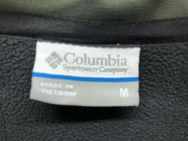 Columbia light weight jacket SIZE MEDIUM | Finer Things Resale
